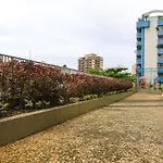 Charmoso Apartamento no Leblon